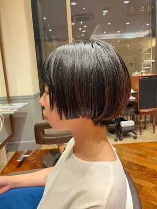ショート ｼｮｰﾄｶｯﾄ 梅田 山下　すみれのヘアスタイル