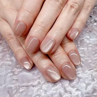 ネイル Maison de Bijou所属・マグ🧲等なんでも ワンカラー5660円のネイルデザイン