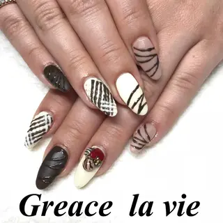 ロング カラー パーマ ヘアアレンジ キッズ ネイル マツエク・マツパ Greace la vie所属・Greace  la vieのネイルデザイン