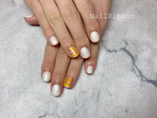 ネイル ネイルリボン 受付スタッフのネイルデザイン