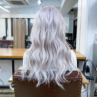 ロング カラー ハイトーンカラー ⭐️NAZUNAのヘアスタイル