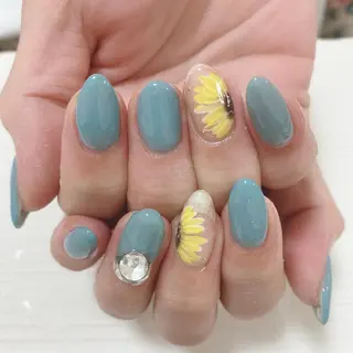 ネイル レ ティリンのネイルデザイン