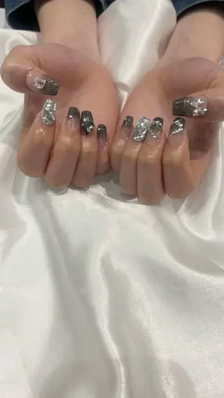 ネイル GO TODAY SHAiRE SALON 表参道colore店所属・emmi nailのネイルデザイン