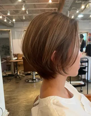 ショート カラー The Day Ginza所属・門馬 加奈のヘアスタイル