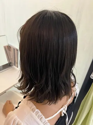 ミディアム カラー 和田 真由子のヘアスタイル