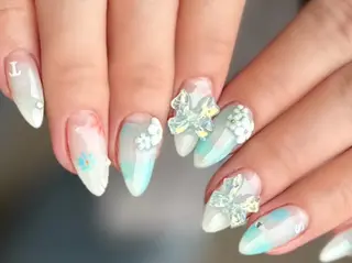 ネイル 新山 聖のネイルデザイン