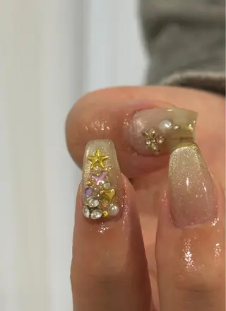 ネイル LETTER_& MINAのネイルデザイン