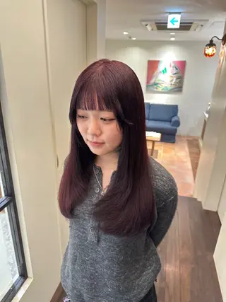 ロング カラー 安丸 結夏のヘアスタイル