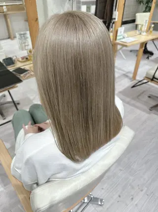 セミロング カラー NANAMI 【Rico】のヘアスタイル