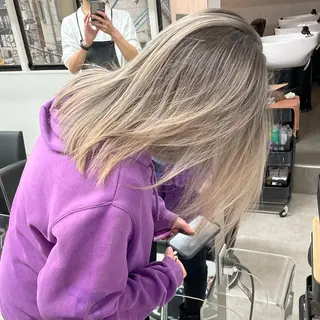 セミロング カラー パーマ ヘアアレンジ メンズ キッズ ネイル マツエク・マツパ アイブロウ 髪質改善🇰🇷 レイヤーカット/梅田のヘアスタイル