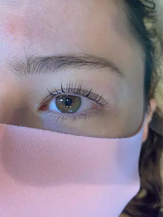 マツエク・マツパ ヤマダ サクラのヘアスタイル