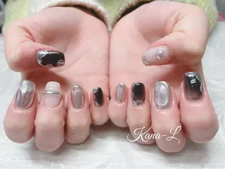カラー ネイル 芦辺 香奈のネイルデザイン