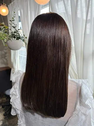 ロング 房野 亜佑美のヘアスタイル