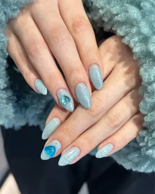 ネイル 🎀韓国レイヤー特化 🎀ベージュ/ミクのヘアスタイル