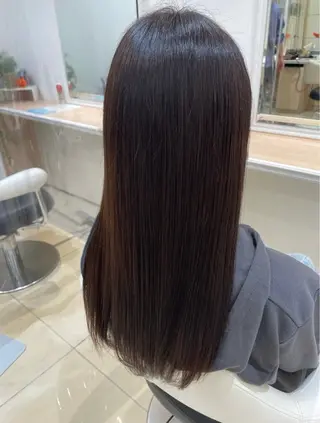 ロング カラー 吉永 百合香のヘアスタイル