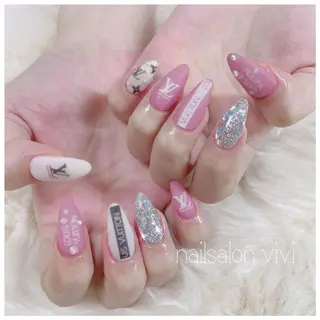 ネイル ＶＩＶＩ nailsalonのネイルデザイン