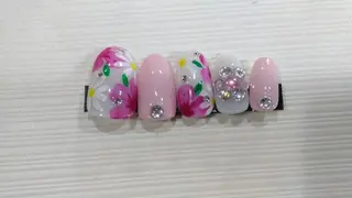 ネイル ネイルサロン Cureのネイルデザイン