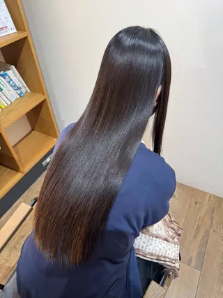 セミロング afloatkobe所属・美髪/髪質改善 川口凌弥のヘアスタイル