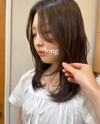 セミロング 宇佐美/ボブ／ 顔まわりレイヤーのヘアスタイル