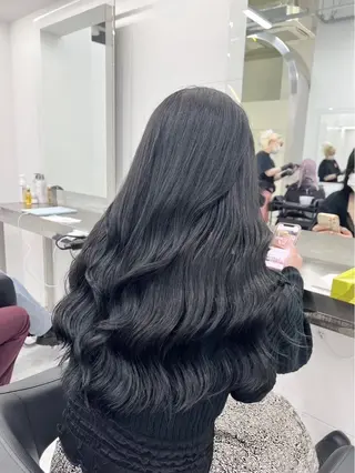 ロング カラー EMIL/上野駅近 /ブリーチ縮毛矯正のヘアスタイル