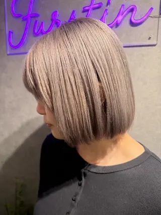 ショート FURSTIN所属・ニシヤマ カラーリストのヘアスタイル