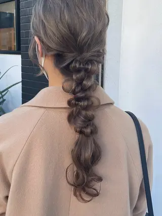 ロング ヘアアレンジ くすみベージュカラー 🪻HARUKAのヘアスタイル