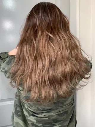 ロング 古賀 侑磨のヘアスタイル