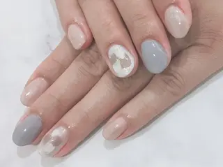 ネイル ネイル＆フラワーサロン〜Ri✦hiro〜鳥栖店所属・HIRATA RIEのネイルデザイン