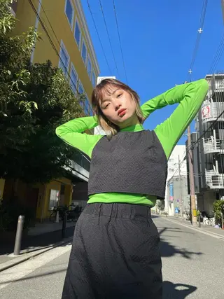 ミディアム カラー 渡辺 瑠美のヘアスタイル