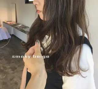 ロング カラー etore 矢場町 南沙希のヘアスタイル