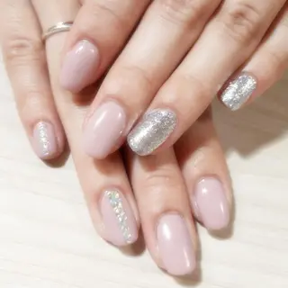 ミディアム ネイル 安藤 Charlotteのネイルデザイン