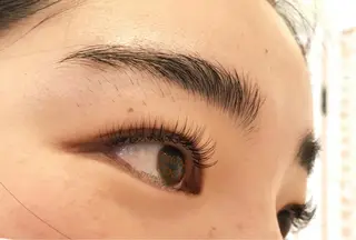 マツエク・マツパ BIANCO北堀江 AKANEのヘアスタイル