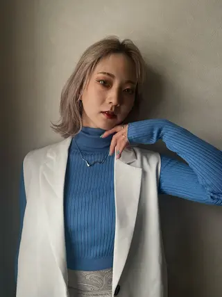 カラー LUXIEL所属・LUXIEL みづきのヘアスタイル