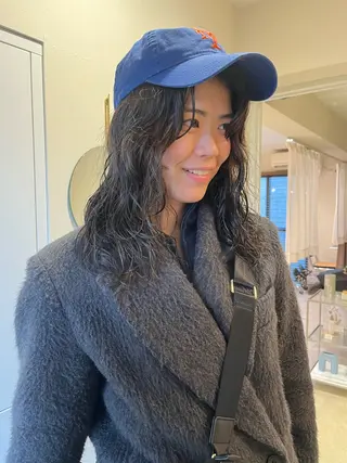 ミディアム パーマ GO TODAY シェアサロン 表参道Flos店所属・nishi fuyumiのヘアスタイル