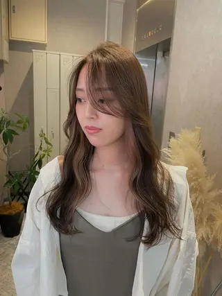 ミディアム 女性スタイリスト専門サロン Zina 天神西通り所属・艶髪韓国ヘア MANAMI🎀のヘアスタイル