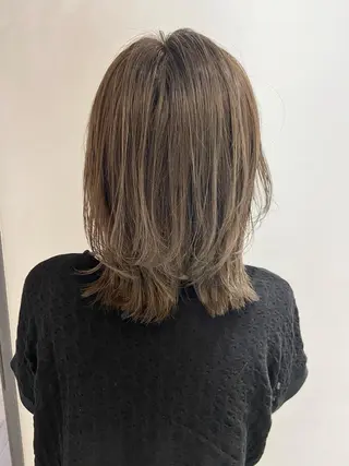 ミディアム カラー 🐺ウルフ/レイヤー 似合わせ‎🤍沙羅のヘアスタイル