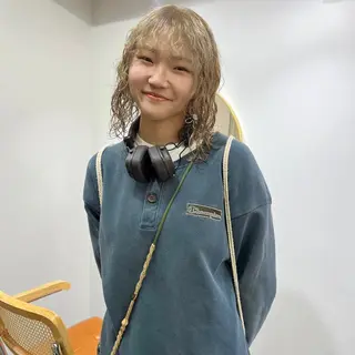 ミディアム カラー パーマ ハイトーン/心斎橋/ honomiのヘアスタイル