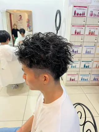 ショート パーマ メンズ 韓国風メンズ/毛流れ ヘアなら須田龍世のヘアスタイル