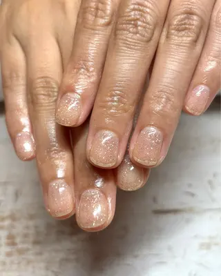 ネイル 人見 菜巴（ネイリスト）のネイルデザイン