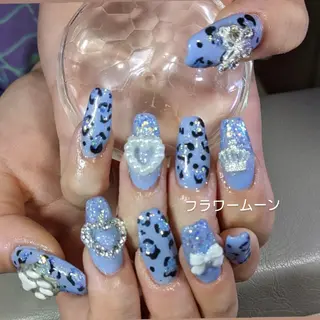 ネイル フラワー ムーンのネイルデザイン