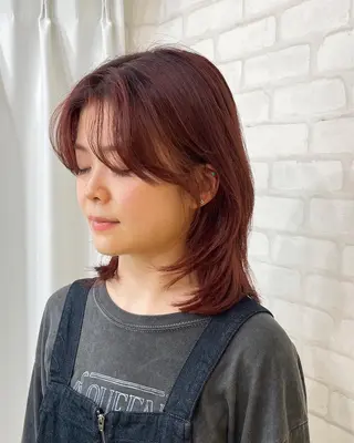 ミディアム カラー abilita AZUSAのヘアスタイル