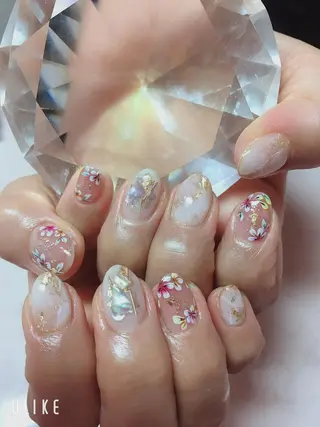 ネイル ネイルサロンTiara所属・戸倉 千秋のネイルデザイン