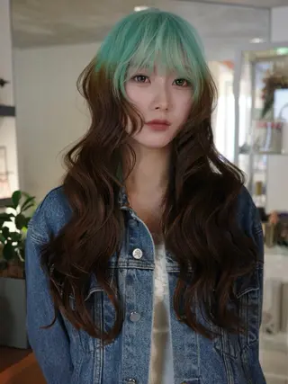 ロング カラー レイヤー/ハイトーン 🧬ituku🧬のヘアスタイル