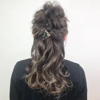 カラー デザインカラー Lienのヘアスタイル