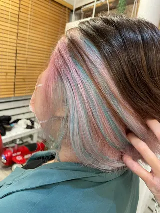 ショート SALOWIN池袋East店3F所属・インナーカラー 推し ブリーチ  髪質改善のヘアスタイル