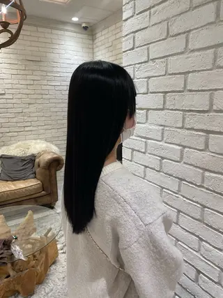 ロング シモカワ マシロのヘアスタイル