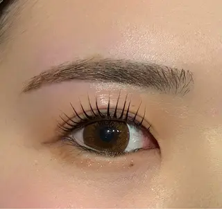 マツエク・マツパ アイブロウ&マツパ カラーモデルまなみのマツエク・マツパデザイン