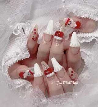 セミロング Pio Mielのネイルデザイン