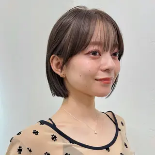 ショート カラー 顔周り/レイヤー/ 透明感/みっきーのヘアスタイル