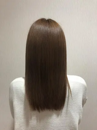ミディアム 加瀬 真弓のヘアスタイル
